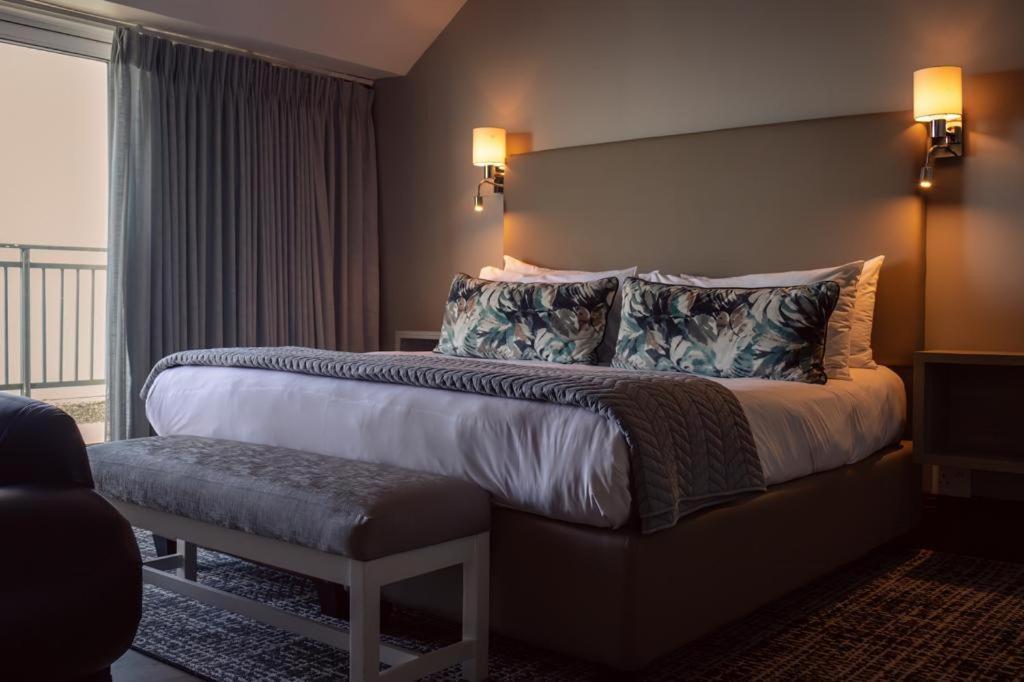 Diaz Hotel And Resort Mossel Bay Exteriör bild